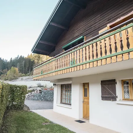 3 Pièces, 2 Chambres, Terrasse Privée, Parking - Fr-1-676-147 * Châtel