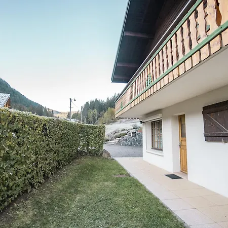 3 Pièces, 2 Chambres, Terrasse Privée, Parking - Fr-1-676-147 Châtel