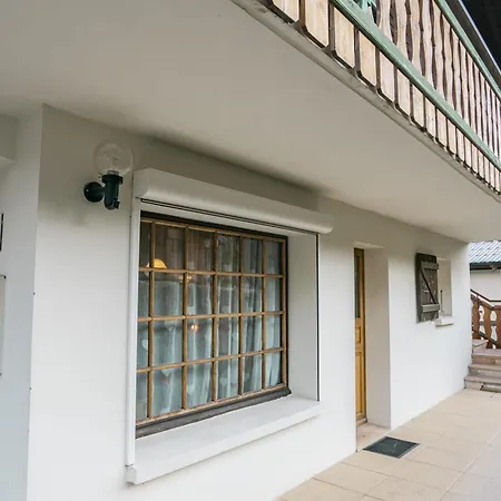 3 Pièces, 2 Chambres, Terrasse Privée, Parking - Fr-1-676-147 *